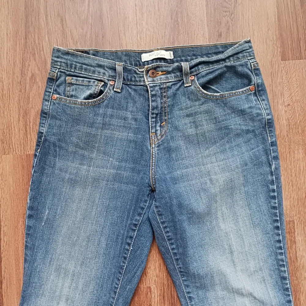 Levis 515 Bootcut Jeans Womens 8 L Distressed Flap Pocket Studded Denim 31 x 32